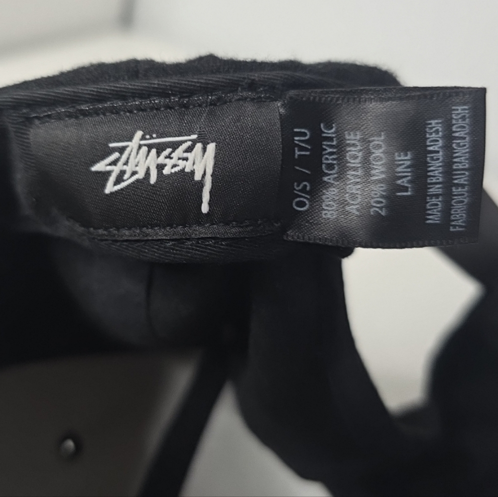 Stussy All-Black Tonal Logo Snapback Hat - Picture 6 of 7
